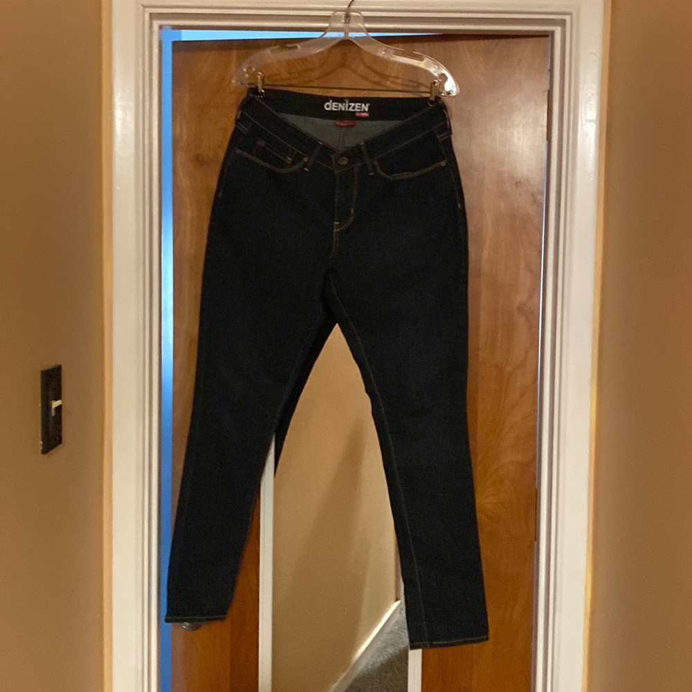 Denizen from Levi’s modern skinny Jean size 8m